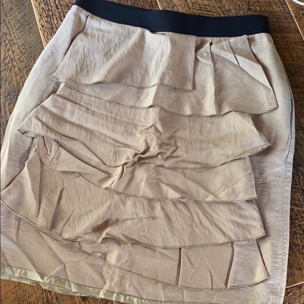 BCBG RUFFLE SKIRT